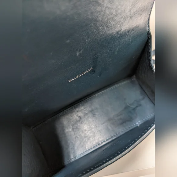 Balenciaga Hourglass Mini Crocodile Embossed Bag <<⬇️PRICE DROP⬇️>> - Picture 9 of 15